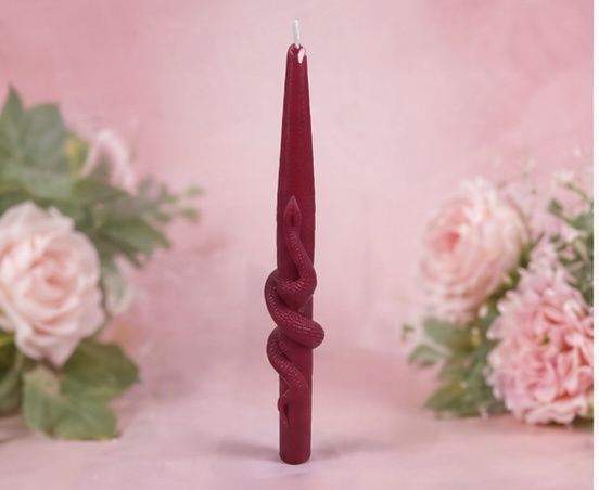 Slithern candle